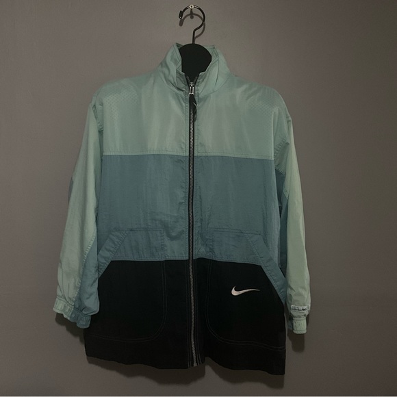 VINTAGE NIKE WINDBREAKERS WOMENS SIZE L - Picture 11 of 13
